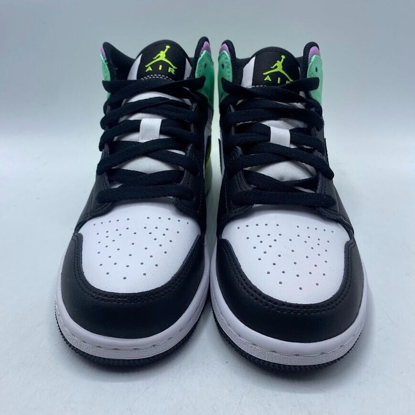 Nike Air Jordan 1 Mid (GS) Pastel Black Toe 554725-175 NEW