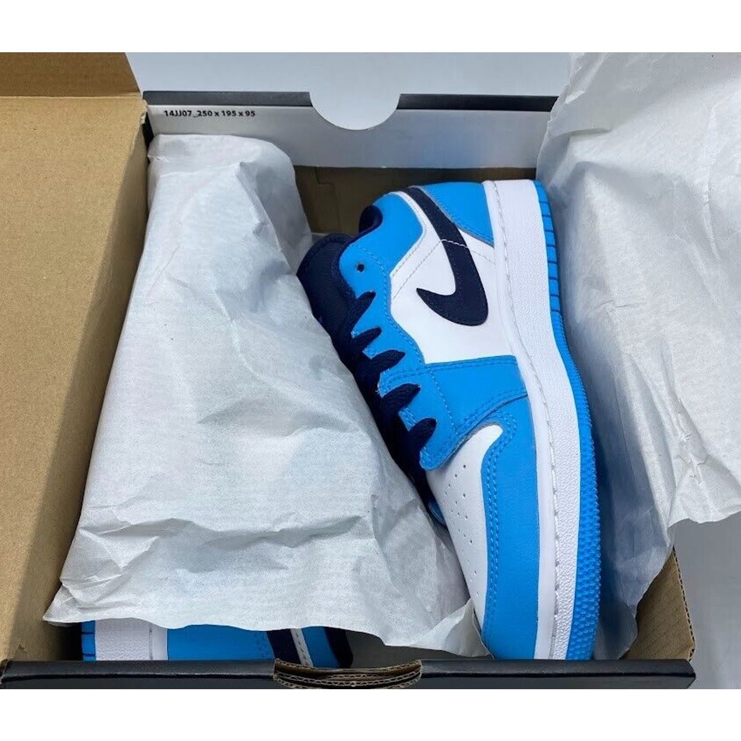 Nike Air Jordan 1 Low (GS) UNC 553560-144 NEW