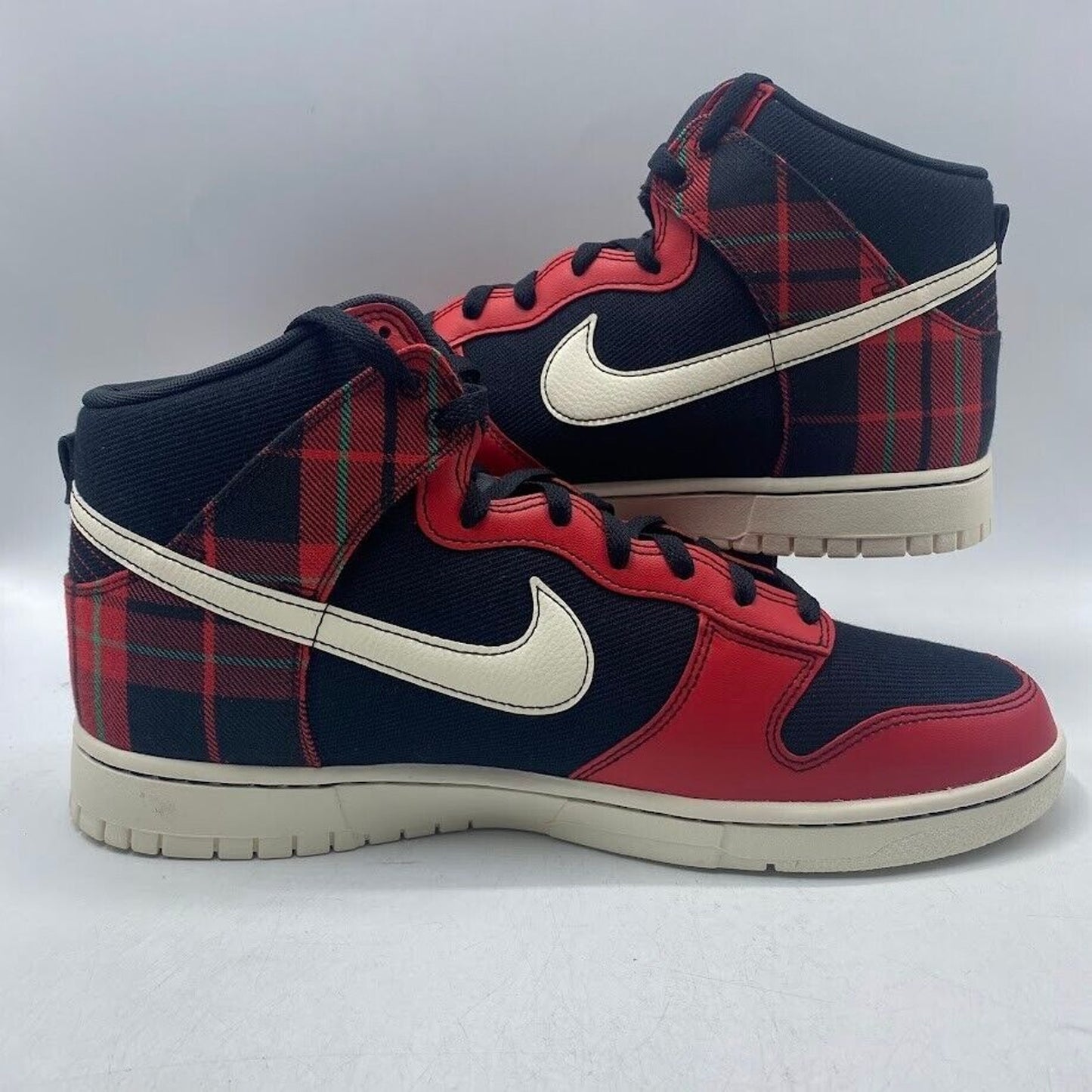 Nike Dunk High Retro SE Tartan Plaid Black Red DV0826-001 NEW