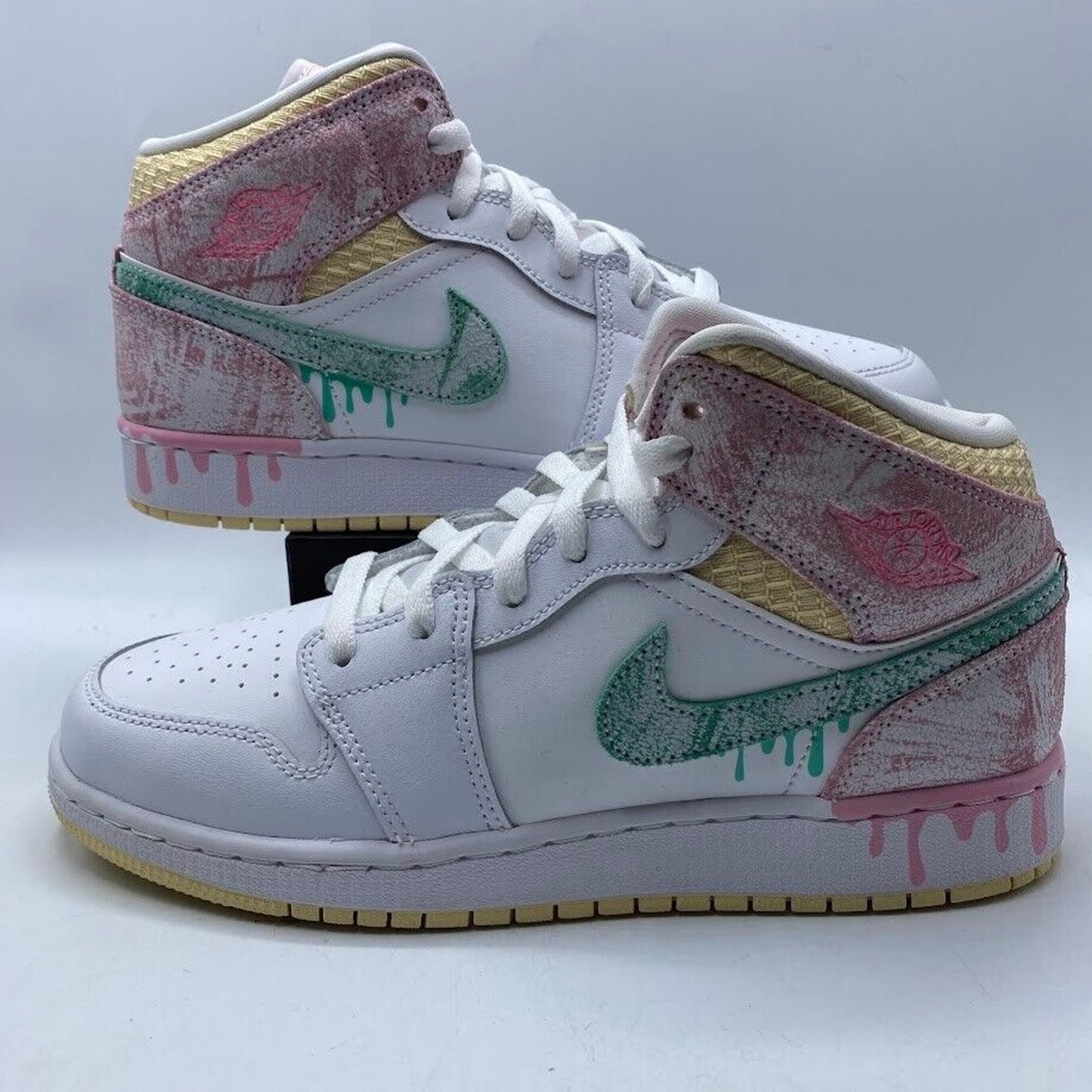 Nike Air Jordan 1 Mid SE (GS) Paint Drip DD1666-100 NEW