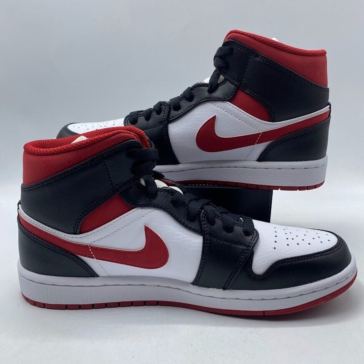 Nike Air Jordan 1 Mid Gym Red Black Toe White 554724-122 Men's Size 7.5 NEW